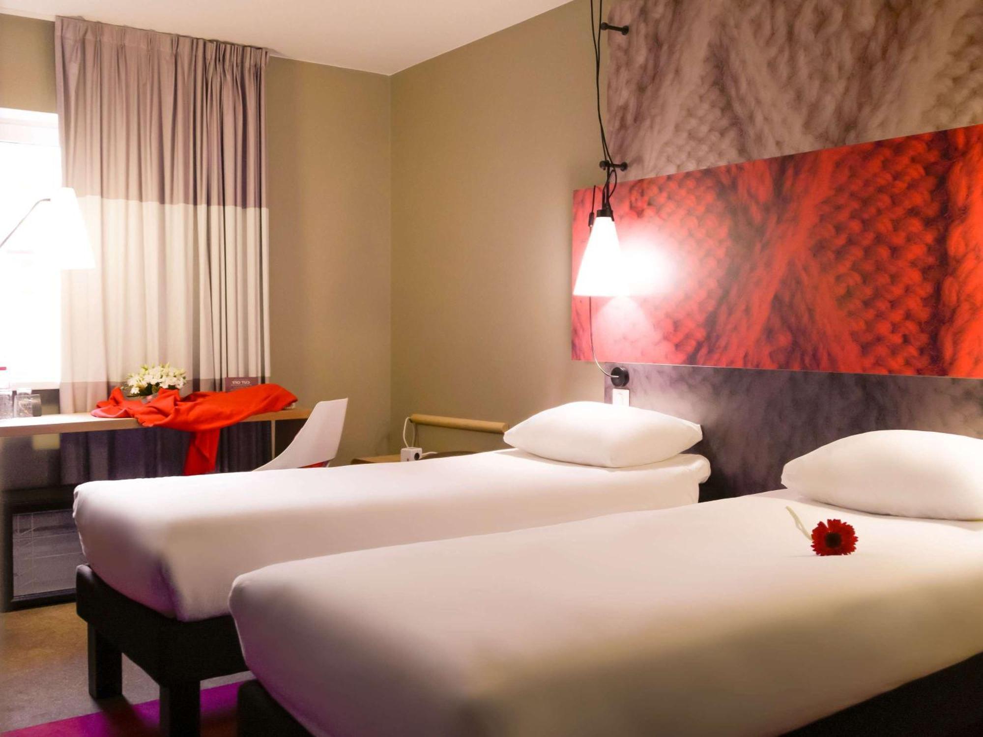 Ibis Saint-Omer Centre Экстерьер фото